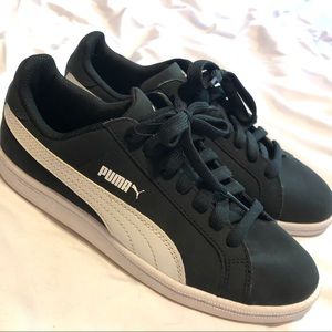 PUMA sneakers size 5c